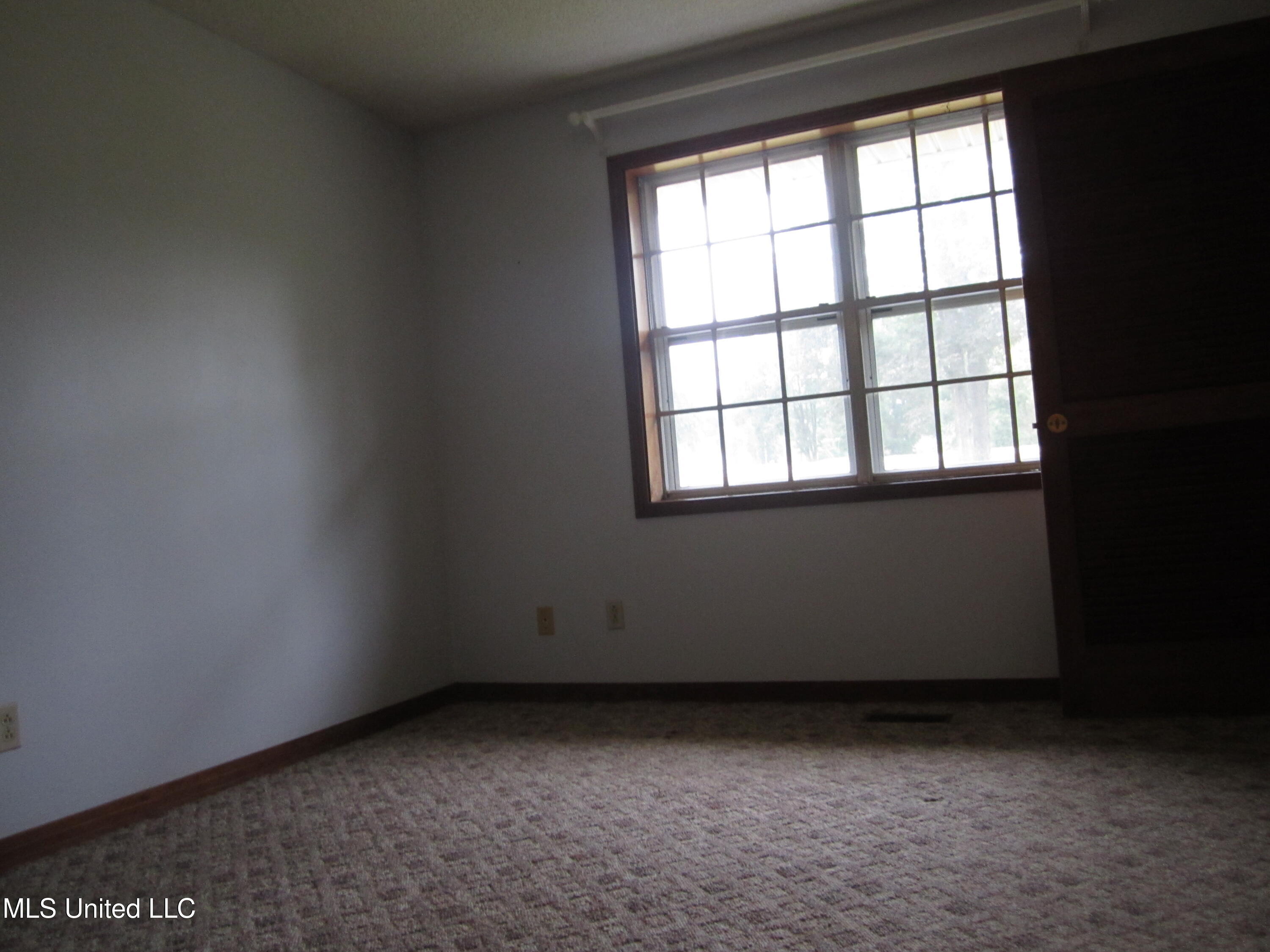 1558 Highway 30 New Albany, MS 38652 - Photo 7 of 28 IMG_8522