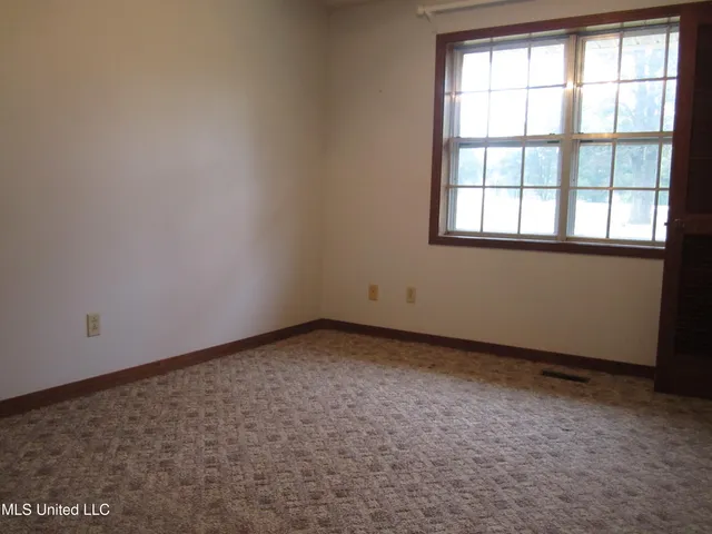 $599,000 | 1558 Highway 30, New Albany, MS 38652