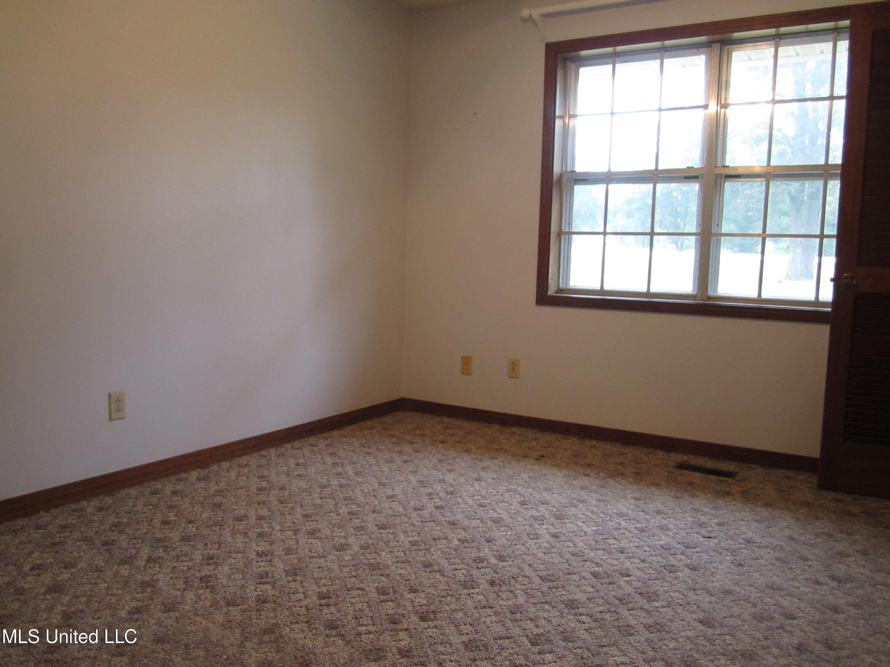 1558 Highway 30 New Albany, MS 38652 - Photo 8 of 28 IMG_8523