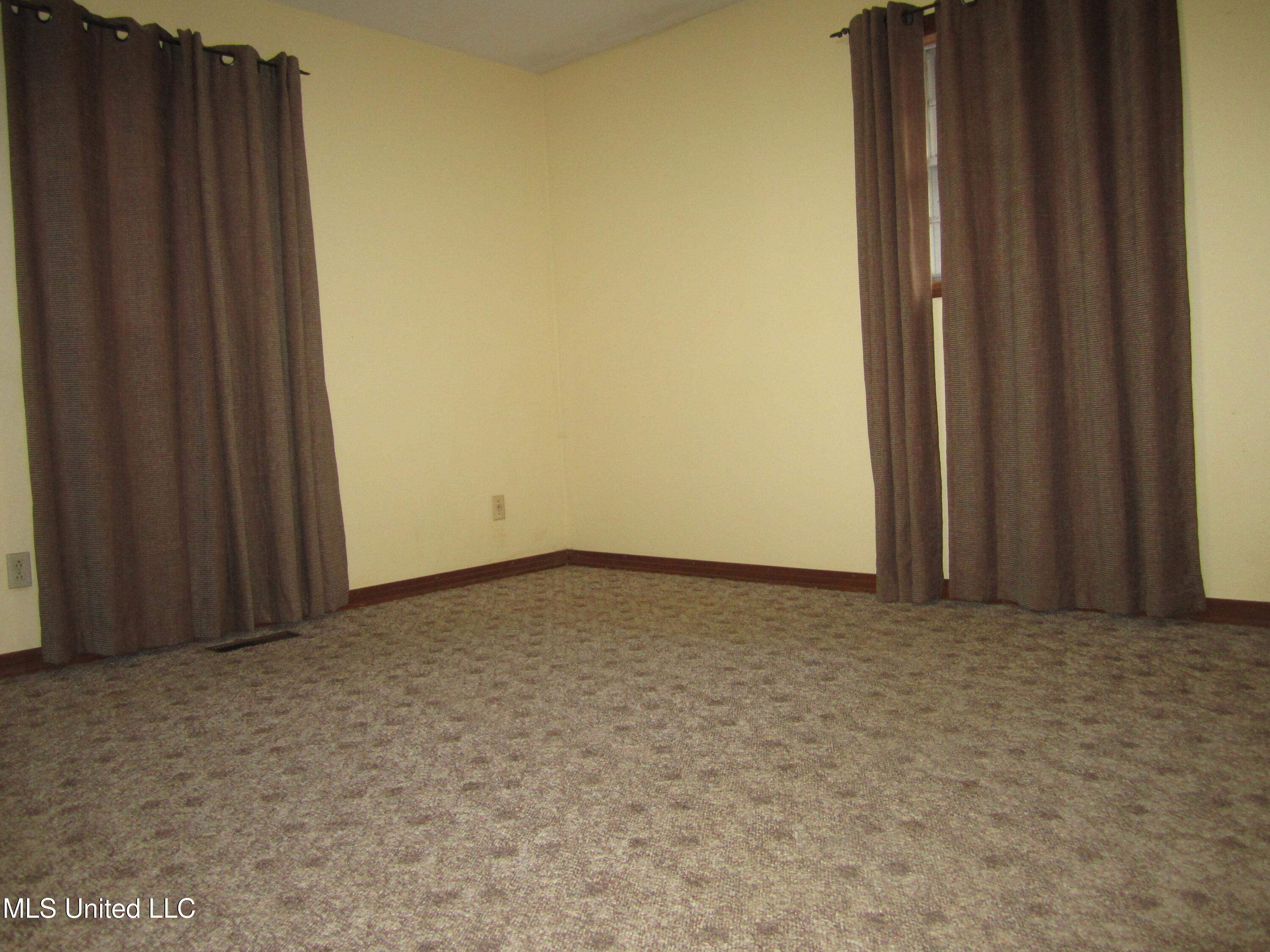 1558 Highway 30 New Albany, MS 38652 - Photo 10 of 28 IMG_8525