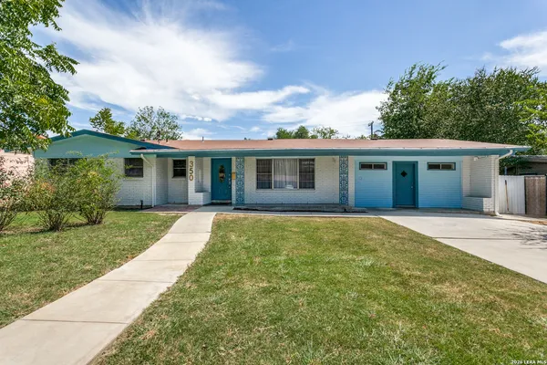 $420,000 | 350 Springwood Lane, San Antonio, TX 78216