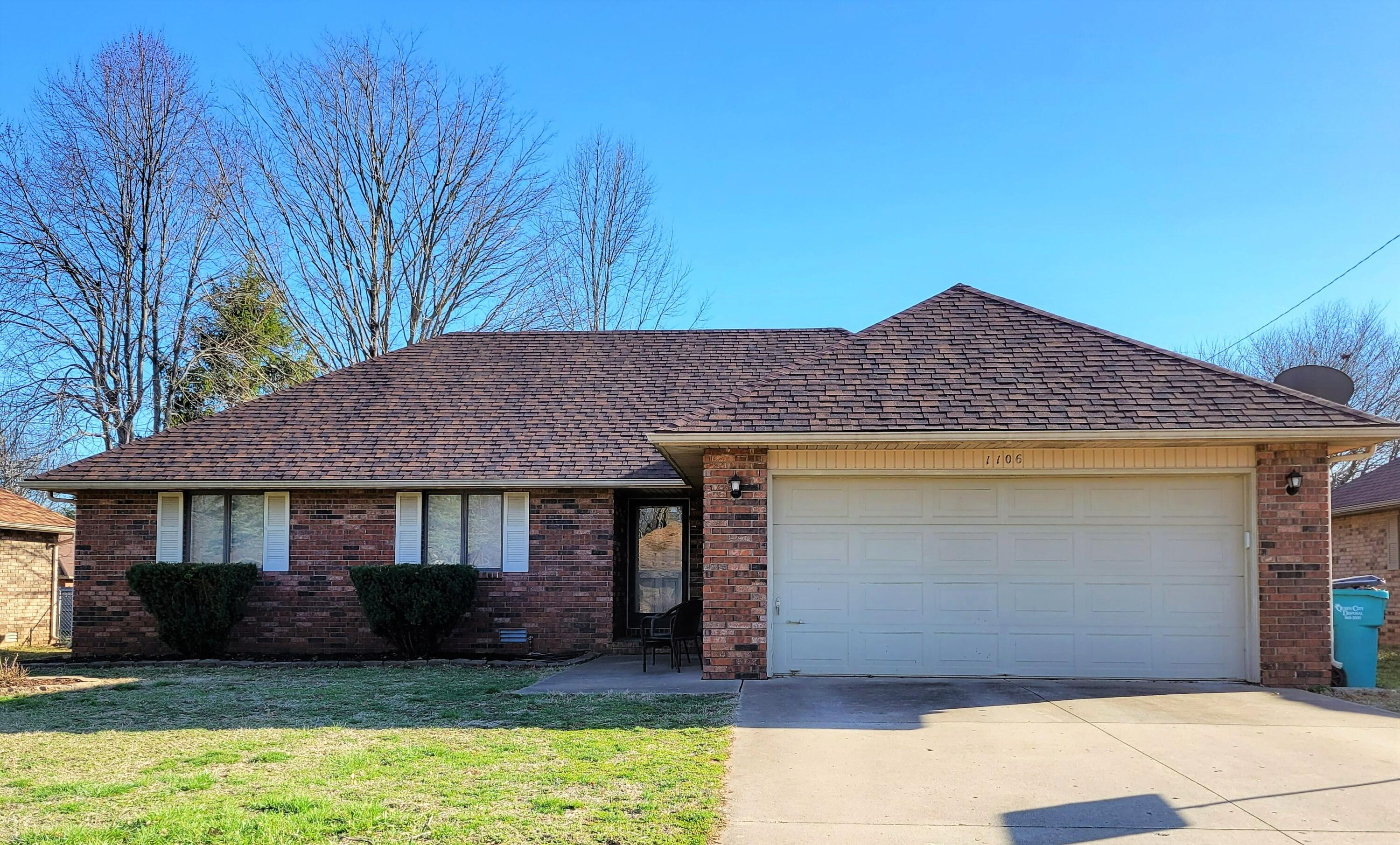1106 West Lindberg Street Springfield, MO 65807 - Photo 1 of 1 1106 W Lindberg St
