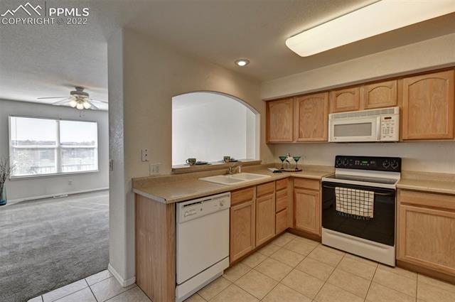 3523 Indigo Ridge Point Colorado Springs, CO 80910 - Photo 5 of 42 Gallery Image 5