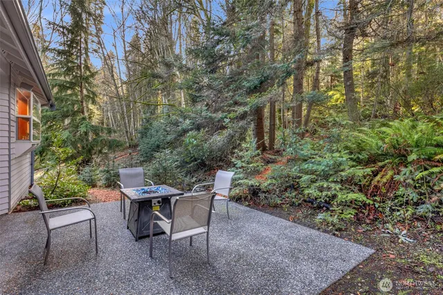 $979,000 | 185 Belmont Place, Camano Island, WA 98282