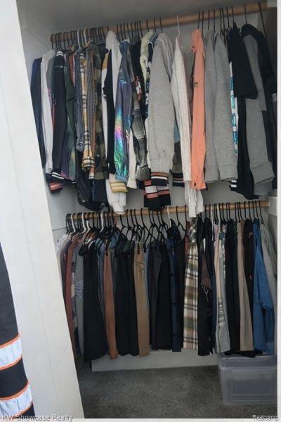 24845 Ridgecroft Avenue Eastpointe, MI 48021 - Photo 5 of 5 View of closet