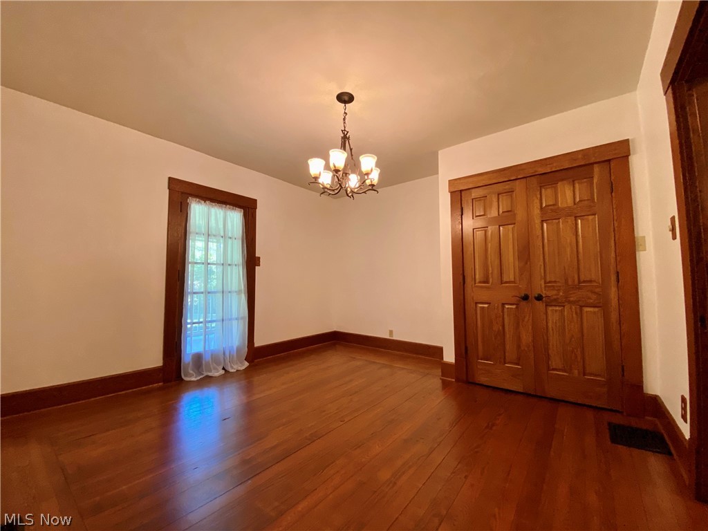 1615 Warner Road Southeast Hubbard, OH 44425 - Photo 9 of 35 Gallery Image 9