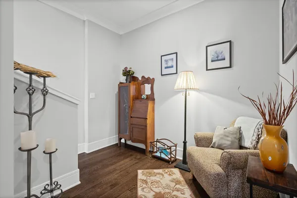 $950,000 | 5748 North Hermitage Avenue, Unit 106, Chicago, IL 60660
