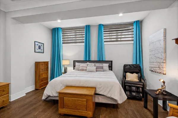 $950,000 | 5748 North Hermitage Avenue, Unit 106, Chicago, IL 60660