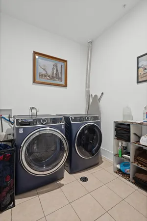 $950,000 | 5748 North Hermitage Avenue, Unit 106, Chicago, IL 60660