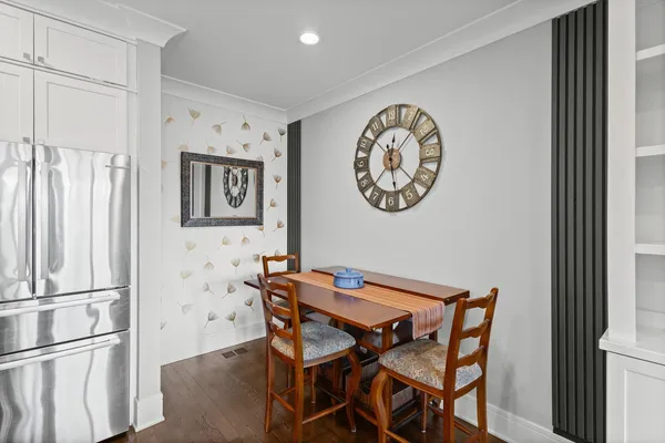 $950,000 | 5748 North Hermitage Avenue, Unit 106, Chicago, IL 60660