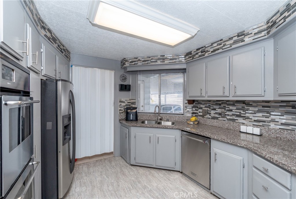 2601 East Victoria Street, Unit 357 Rancho Dominguez, CA 90220 - Photo 20 of 44