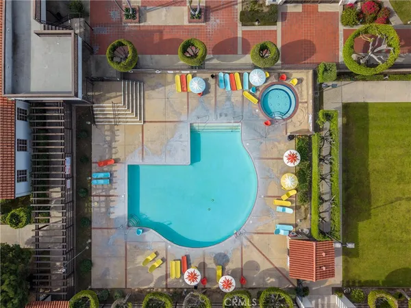 $310,000 | 2601 East Victoria Street, Unit 357, Rancho Dominguez, CA 90220