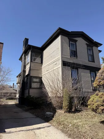 $204,900 | 743 North 32nd Street, Milwaukee, WI 53208