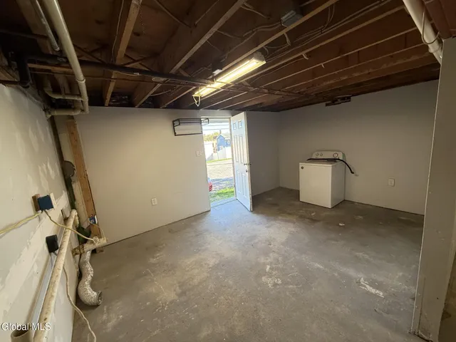 $1,700 | 22 Church Street, Unit 6, Schuylerville, NY 12871