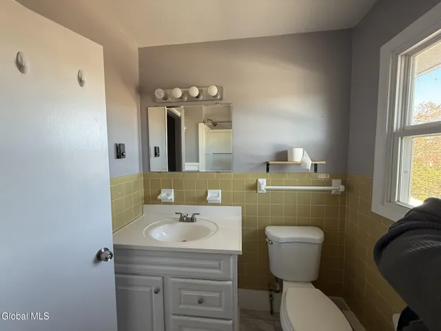 $1,700 | 22 Church Street, Unit 6, Schuylerville, NY 12871