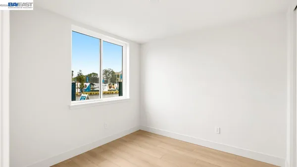 $1,281,852 | 1668 Clement Avenue, Alameda, CA 94501