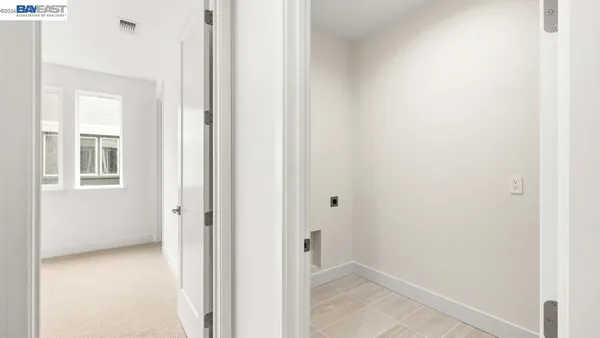 $1,281,852 | 1668 Clement Avenue, Alameda, CA 94501