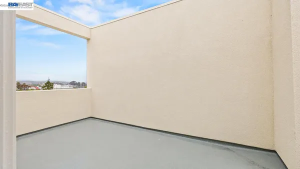 $1,281,852 | 1668 Clement Avenue, Alameda, CA 94501