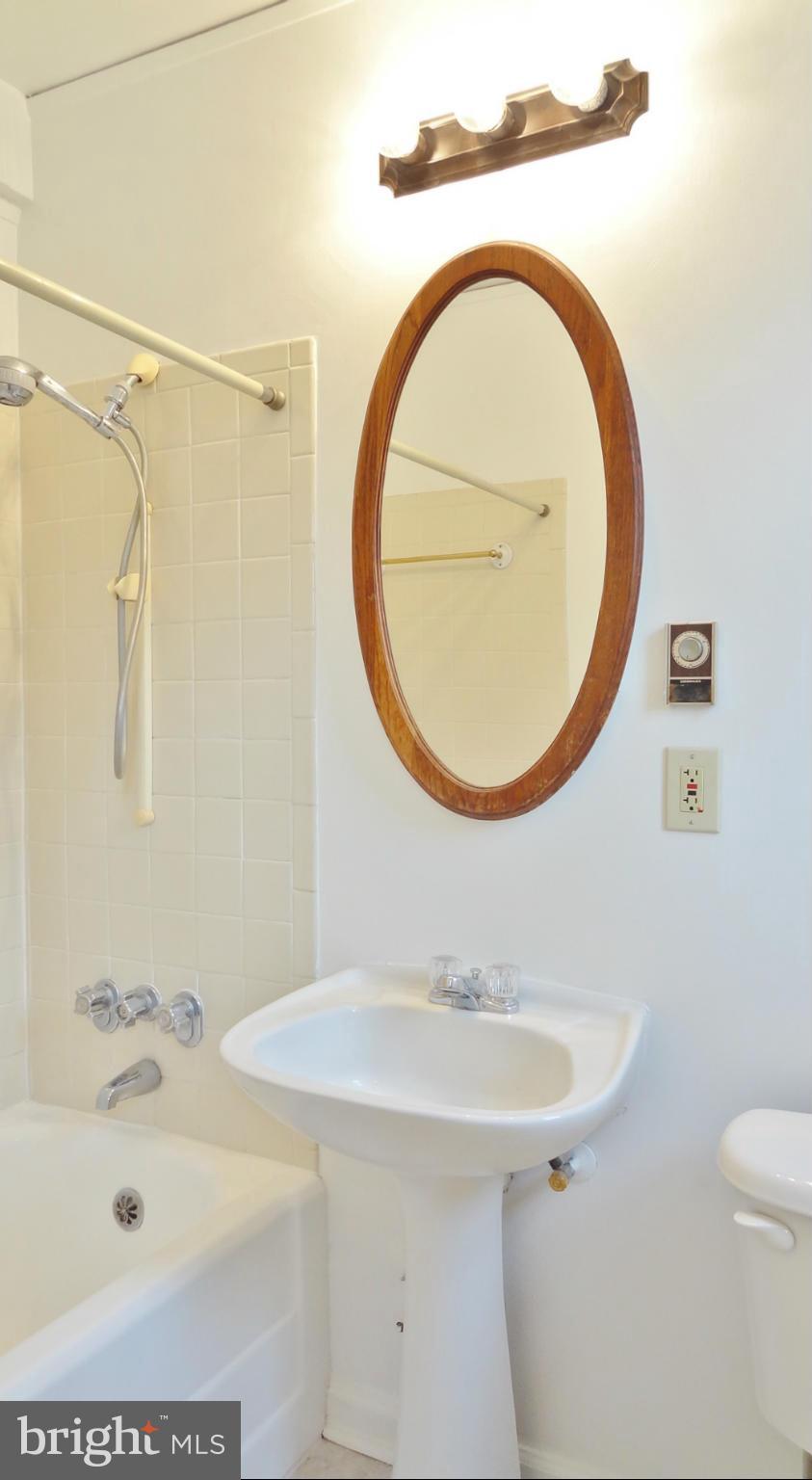 2 Crescent Road Greenbelt, MD 20770 - Photo 5 of 18 Bath