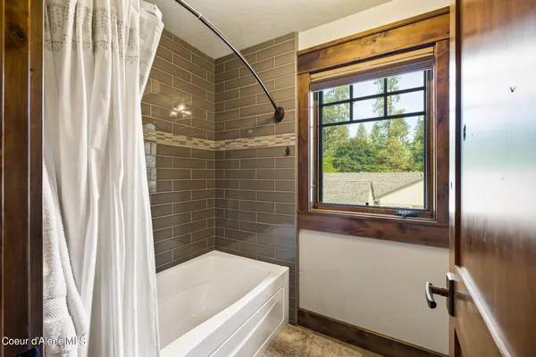 $4,750,000 | 9741 Easy Street, Hayden Lake, ID 83835