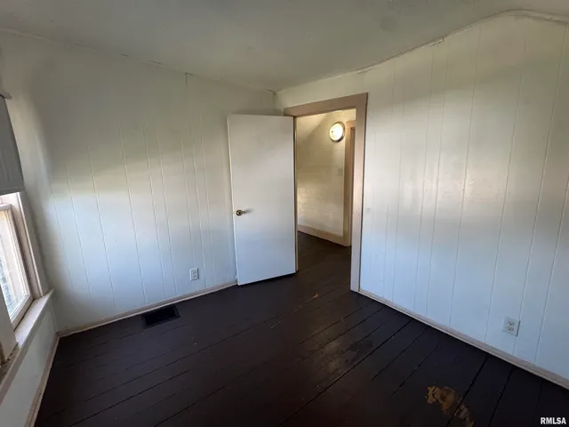 $49,000 | 584 East South Street, Galesburg, IL 61401