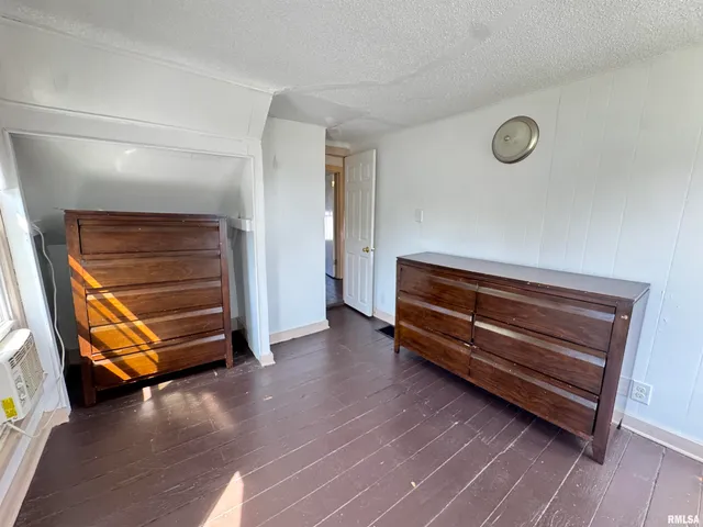 $49,000 | 584 East South Street, Galesburg, IL 61401