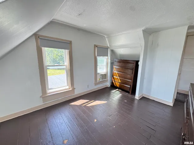 $49,000 | 584 East South Street, Galesburg, IL 61401