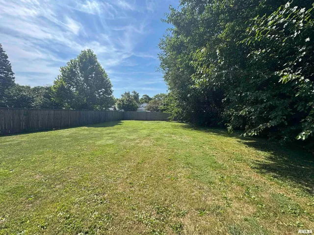 $49,000 | 584 East South Street, Galesburg, IL 61401