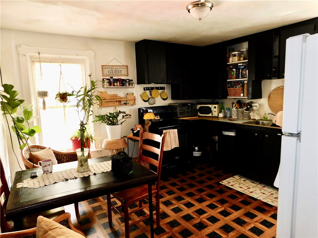 58 Myrtle Street Pawtucket, RI 02860 - Photo 14 of 17