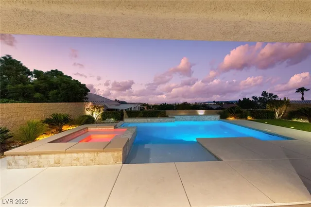 $949,000 | 1928 Hot Oak Ridge Street, Las Vegas, NV 89134