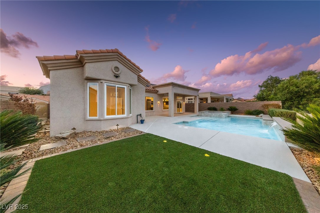 1928 Hot Oak Ridge Street Las Vegas, NV 89134 - Photo 11 of 98