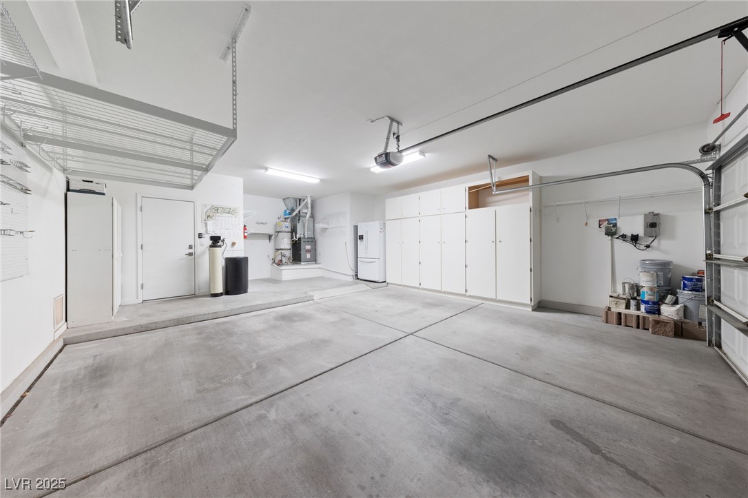 1928 Hot Oak Ridge Street Las Vegas, NV 89134 - Photo 41 of 98