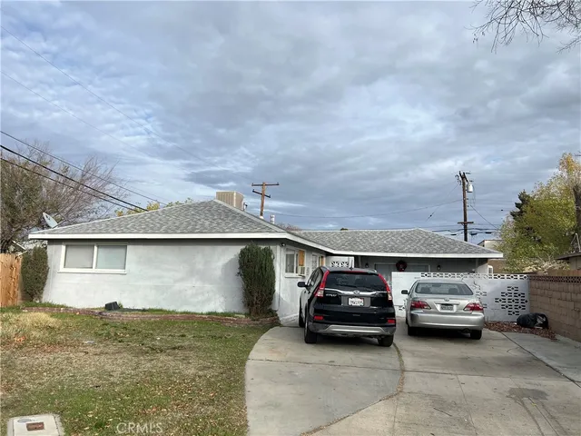 $2,300 | 44078 Cedar Avenue, Lancaster, CA 93534