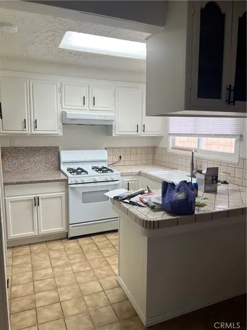 $2,300 | 44078 Cedar Avenue, Lancaster, CA 93534