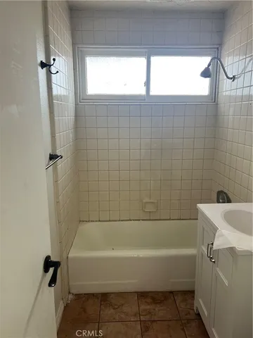 $2,300 | 44078 Cedar Avenue, Lancaster, CA 93534