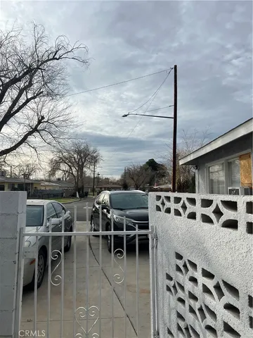 $2,300 | 44078 Cedar Avenue, Lancaster, CA 93534