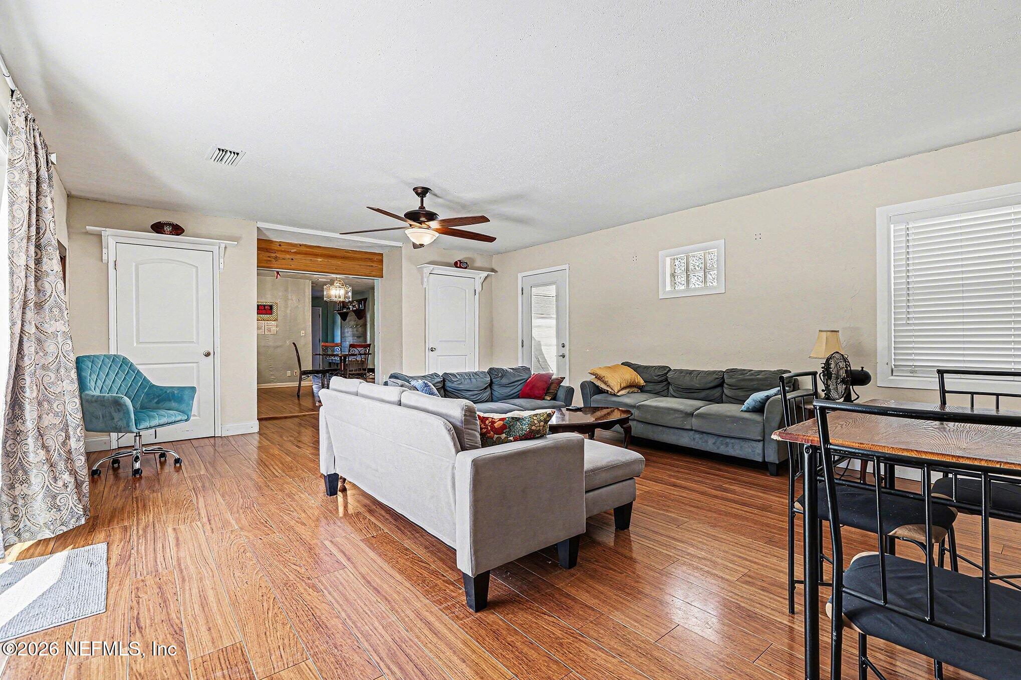 655 Pointview Road Keystone Heights, FL 32656 - Photo 13 of 38 012_file_8053