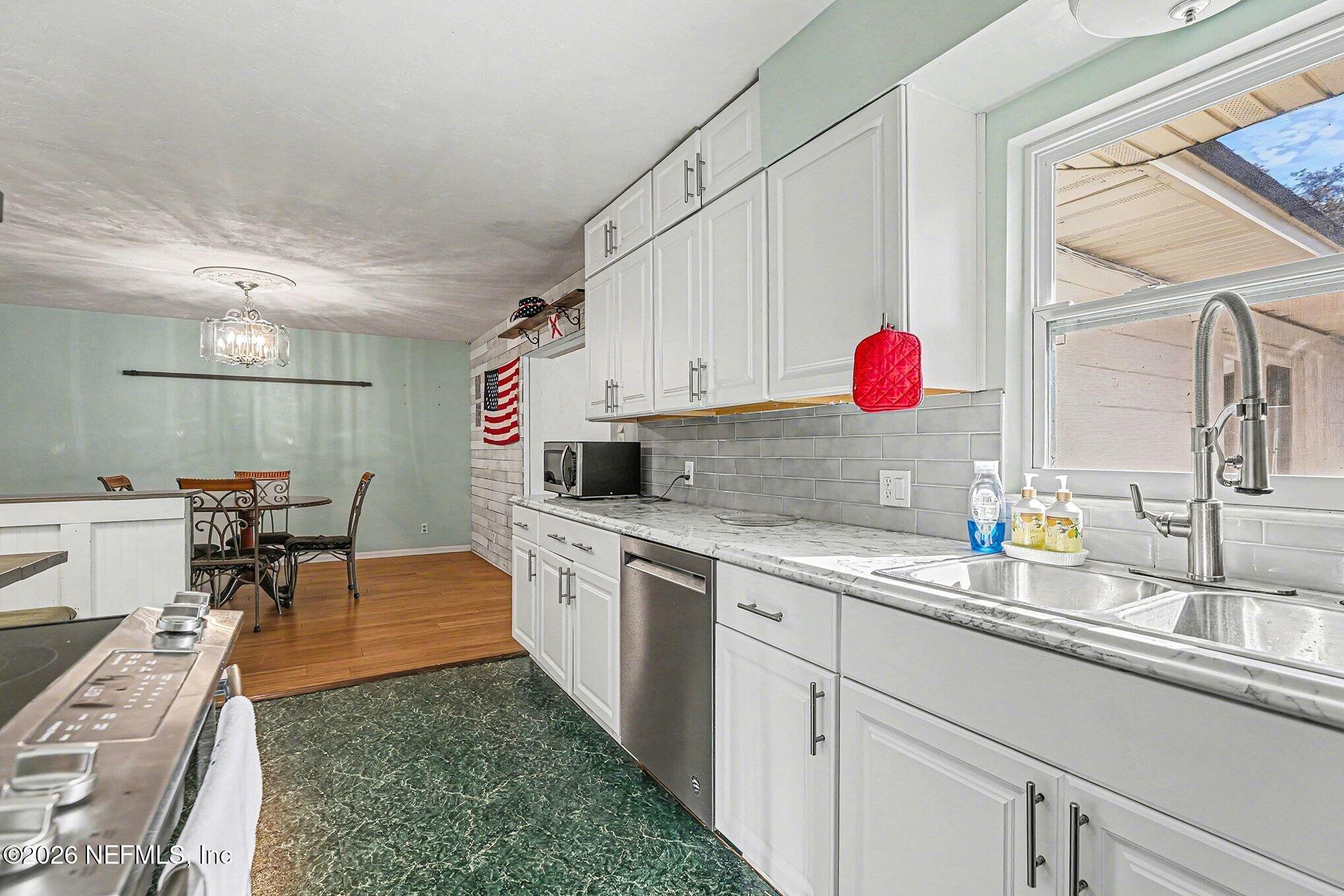 655 Pointview Road Keystone Heights, FL 32656 - Photo 15 of 38 014_file_5969