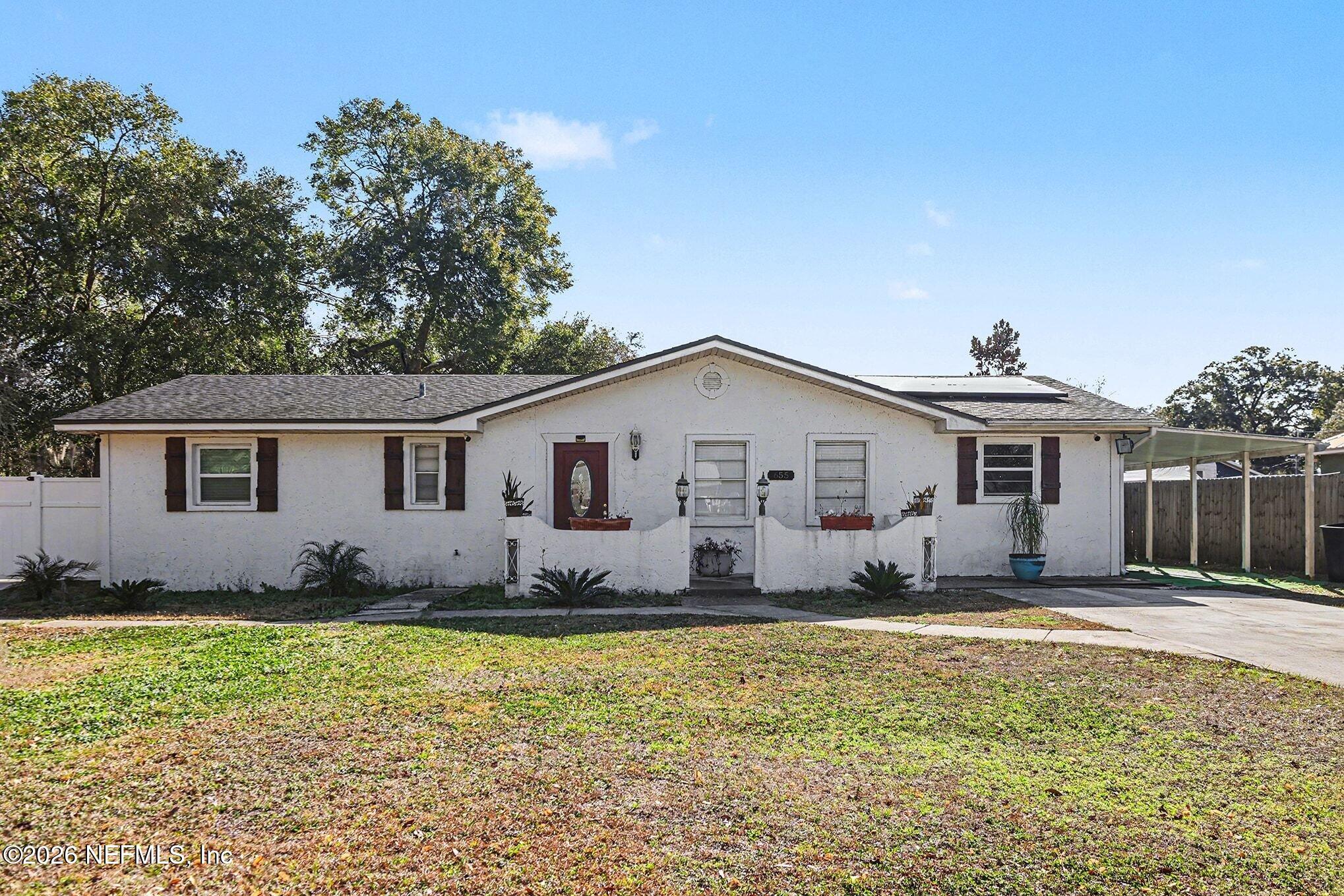 655 Pointview Road Keystone Heights, FL 32656 - Photo 6 of 38 005_file_1766