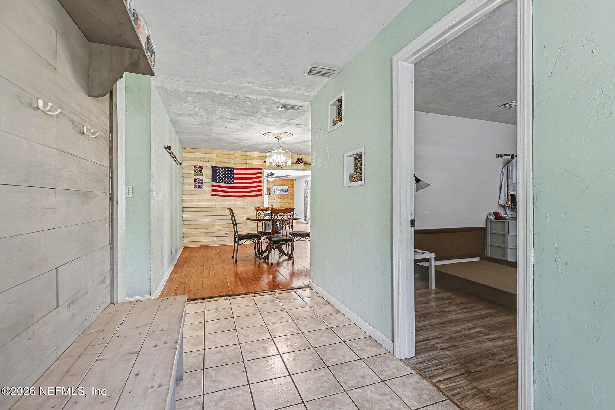 655 Pointview Road Keystone Heights, FL 32656 - Photo 8 of 38 007_file_9782