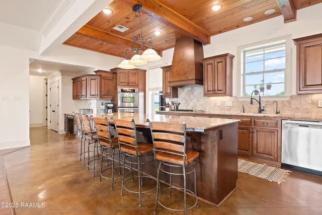 $720,000 | 119 Olinger Lane, Rayne, LA 70578