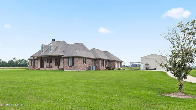 $720,000 | 119 Olinger Lane, Rayne, LA 70578