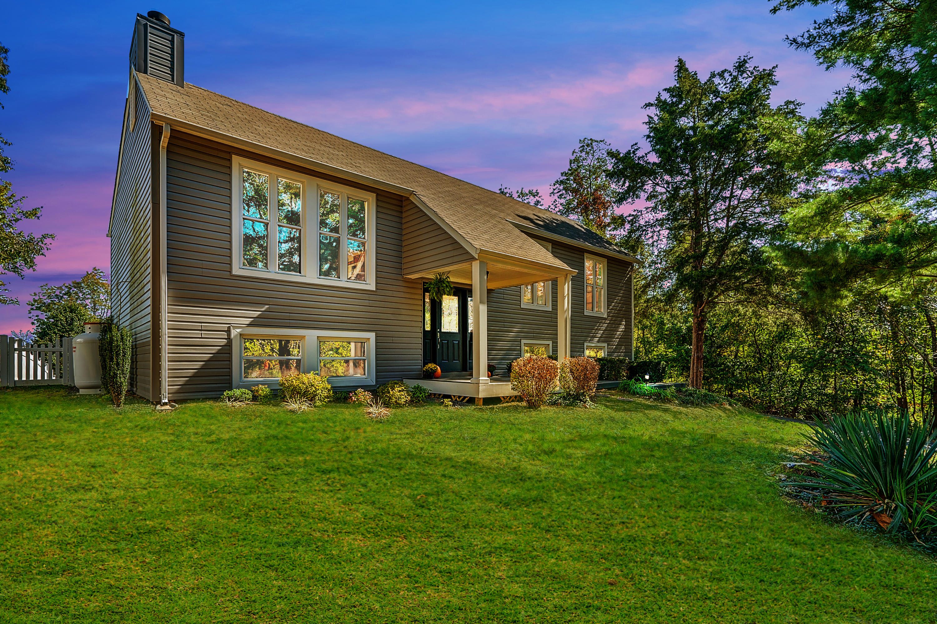 5366 Sundance Road Salem, VA 24153 - Photo 1 of 35 Front