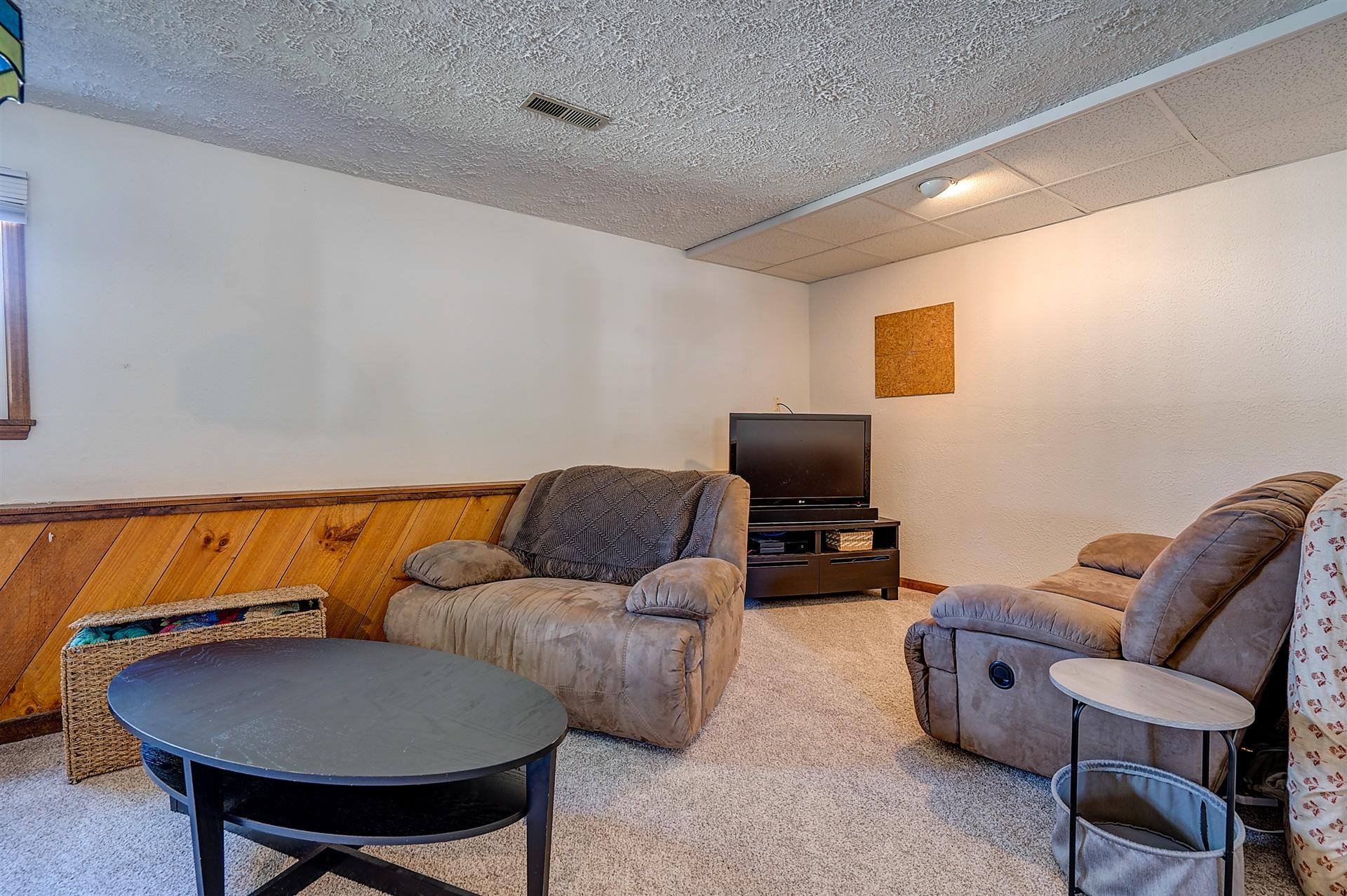 5366 Sundance Road Salem, VA 24153 - Photo 31 of 35 26-DSC00301_2_3_4_5