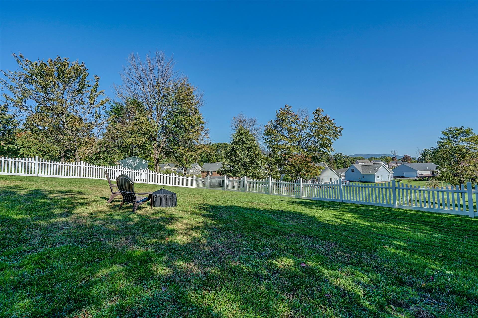 5366 Sundance Road Salem, VA 24153 - Photo 5 of 35 32-DSC00336_37_38_39_40