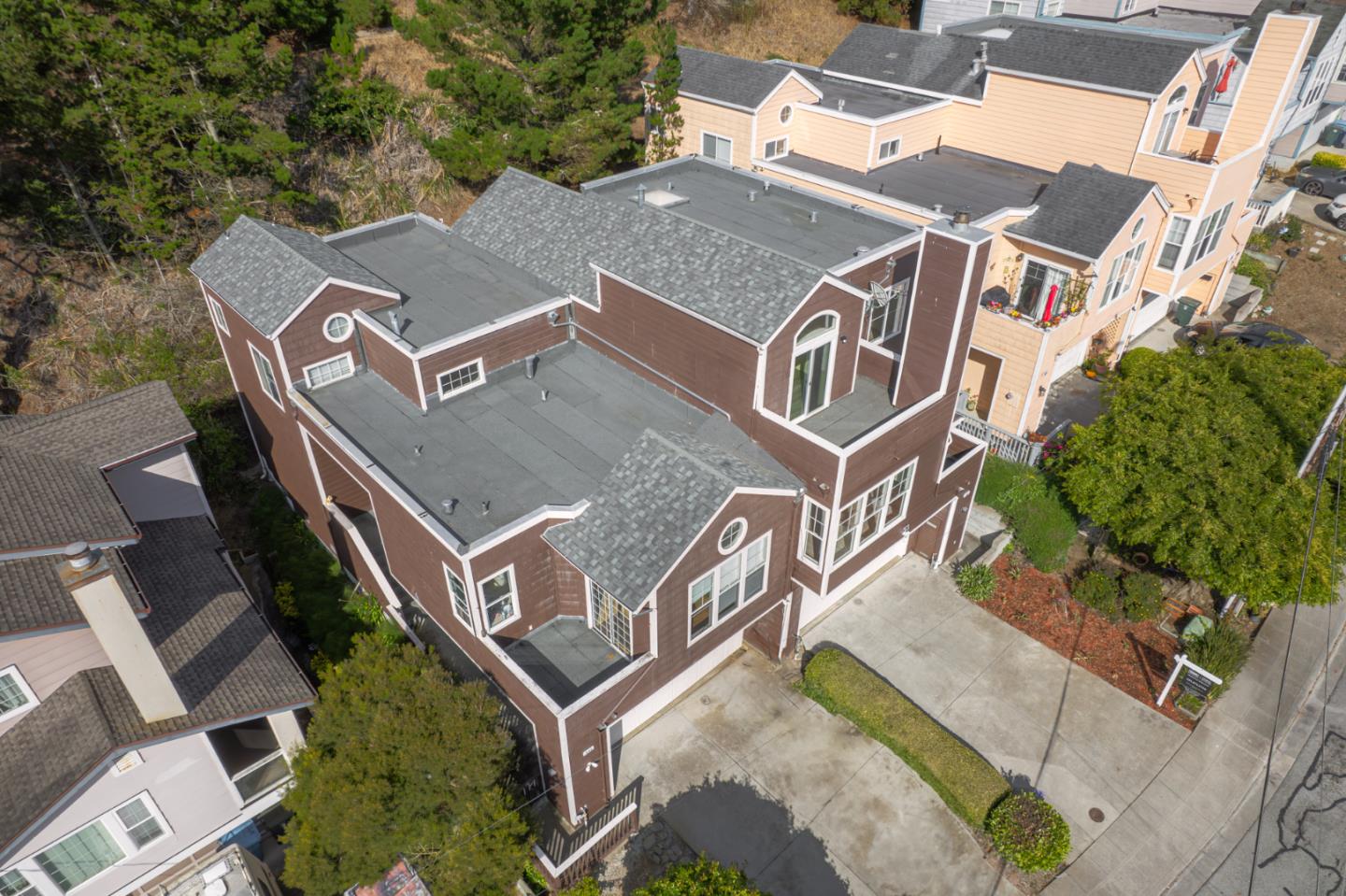 435 Norfolk Drive Pacifica, CA 94044 - Photo 22 of 28 an aerial view of a house with a yard