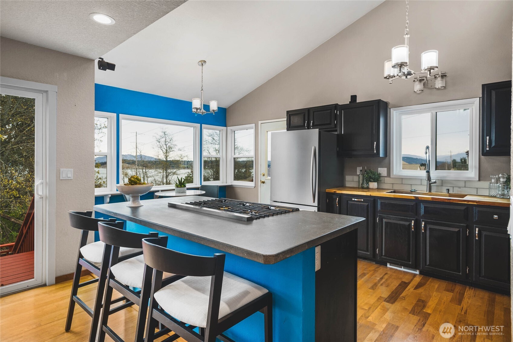 3600 West 3rd Street Anacortes, WA 98221 - Photo 4 of 34