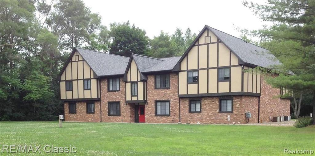 2049 Duck Lake Road North, Unit 6 Highland, MI 48356 - Photo 1 of 12