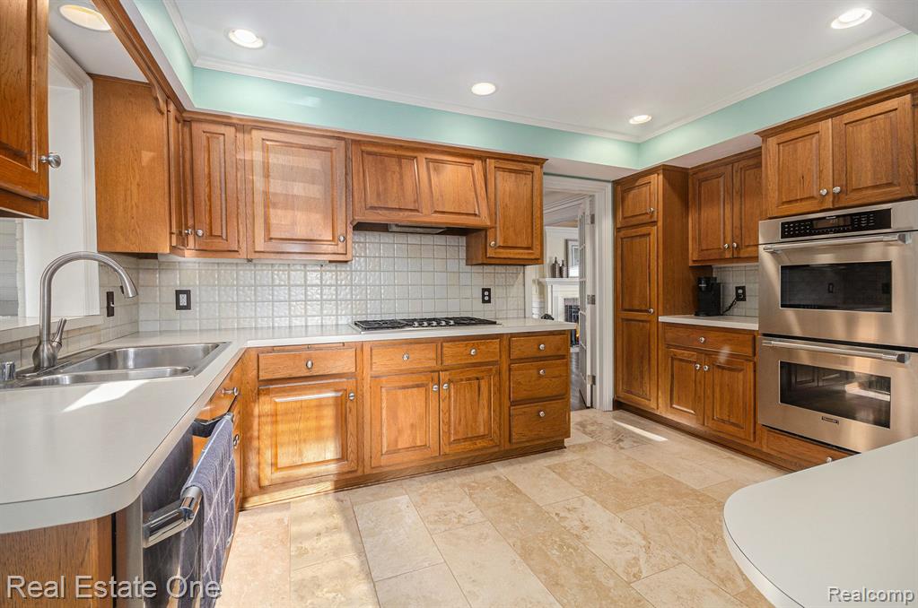 1651 Littlestone Road Grosse Pointe Woods, MI 48236 - Photo 5 of 17