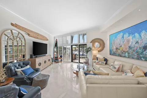 $1,450,000 | 3010 Northeast 49th Street, Unit 7, Fort Lauderdale, FL 33308